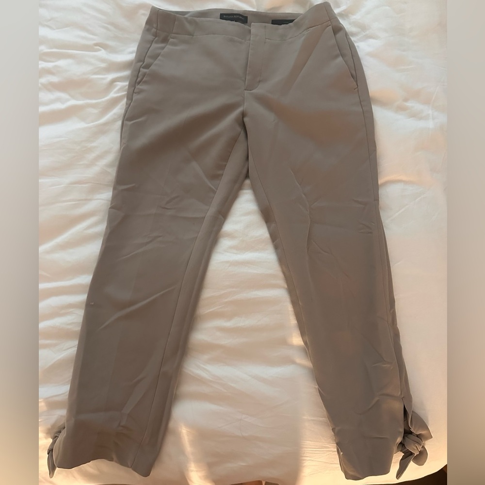 Banana Republic taupe crop pants with bow ties on sides